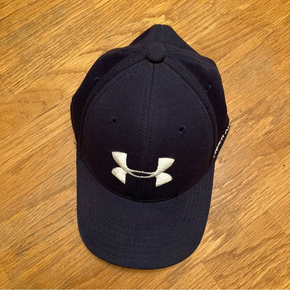 EUC Under Armour Heat Gear Stretch Fit Youth Baseball Cap
